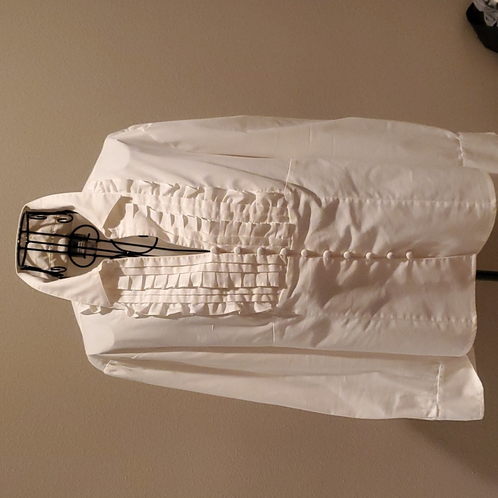 White long sleeve blouse